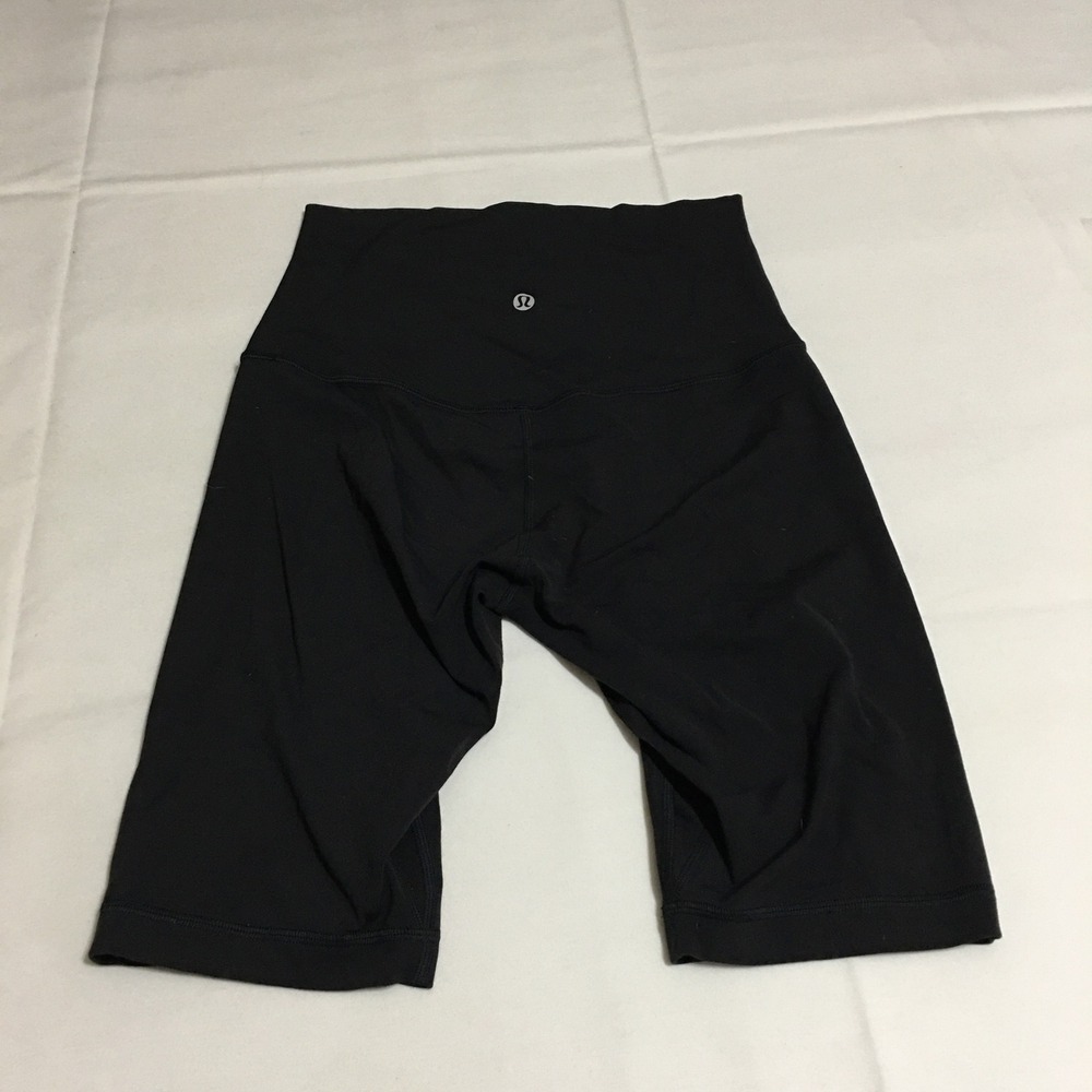 Lululemon Align Super High Rise Shorts Size 6 Black 10 inch Inseam